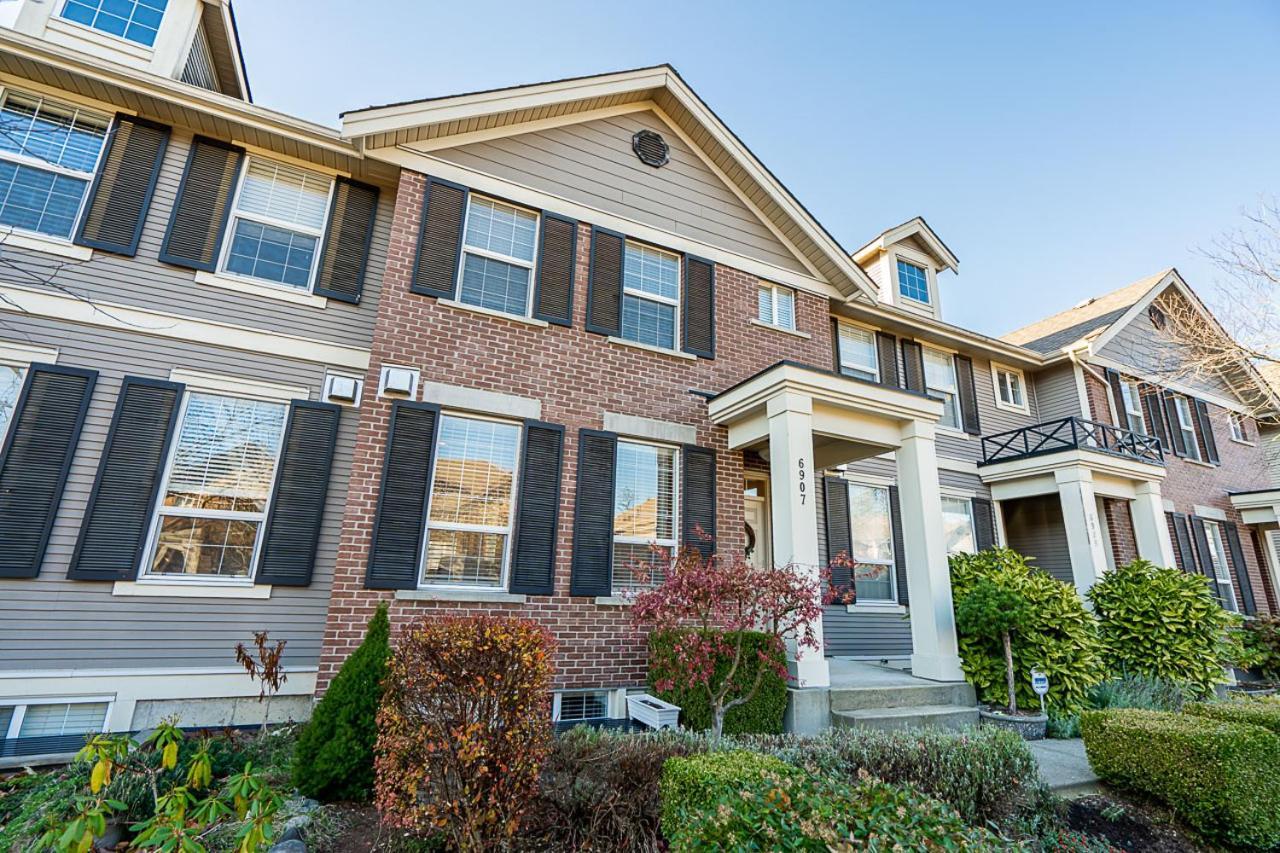 Comfortable And Modern Rowhouse Perfect For Bc Escapade, Air Conditioned Лэнгли Экстерьер фото